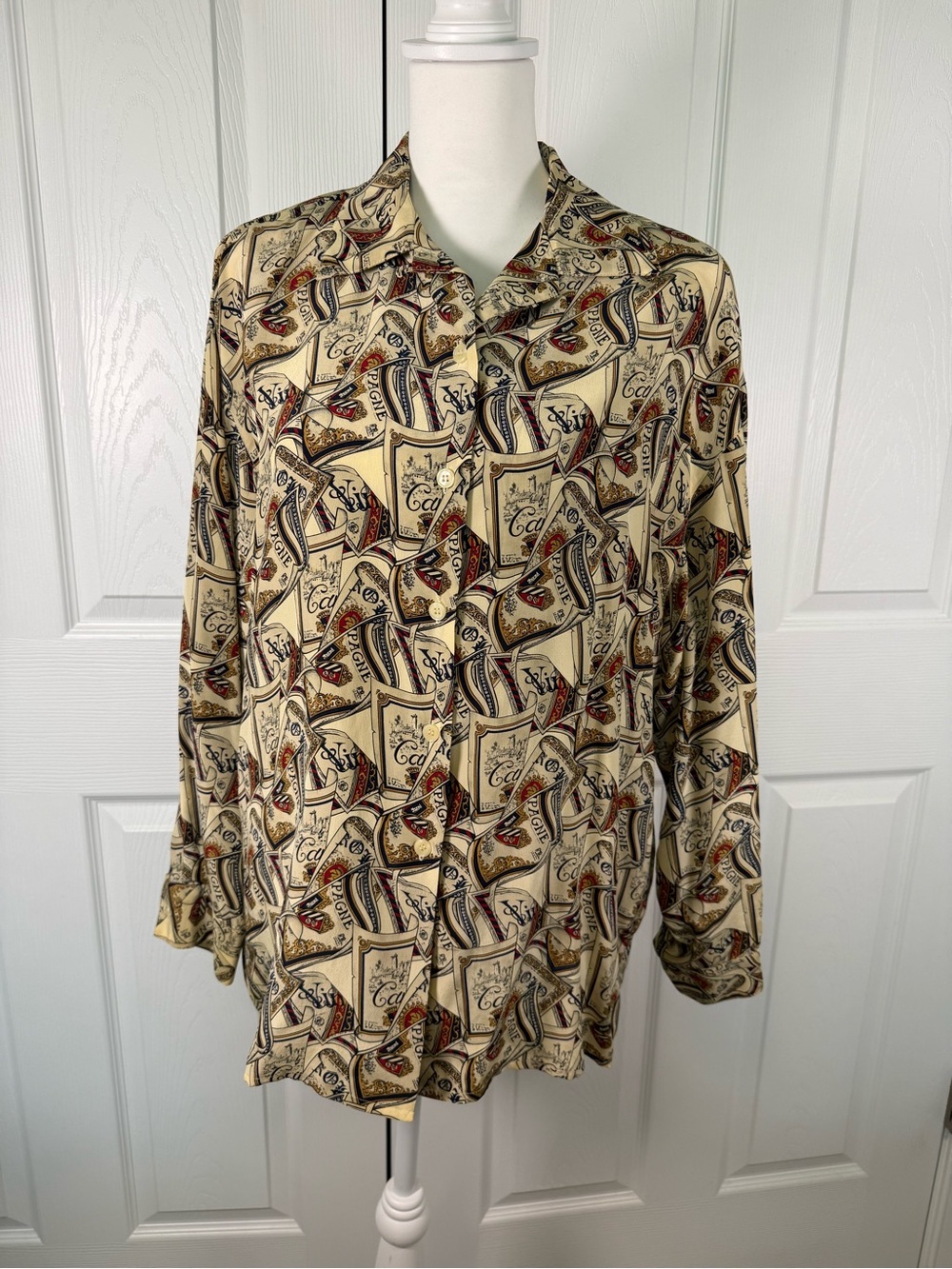 Vintage Jones New York 100%
Silk Blouse Boho Hippie Y2K
Wine Print Size 10 Retro